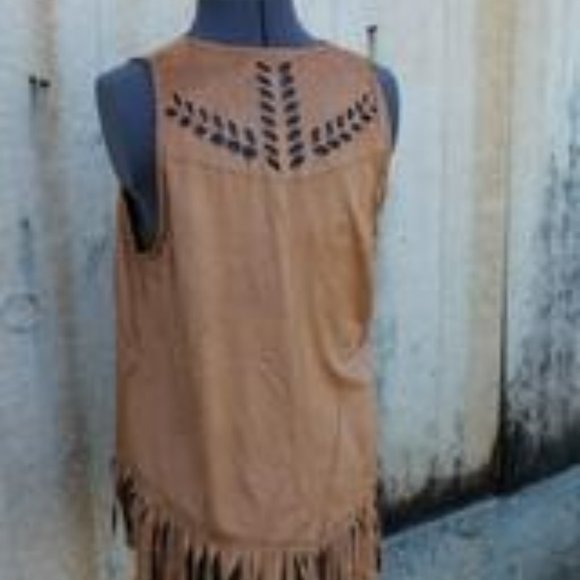 Fringe Vest - Picture 2 of 2